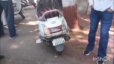 આણંદ શહેર: અમૂલ ડેરી રોડ ઉપર શાહીબાગ સોસાયટી પાસે બાઈક અને એક્ટિવા વચ્ચે અકસ્માત સર્જાયો