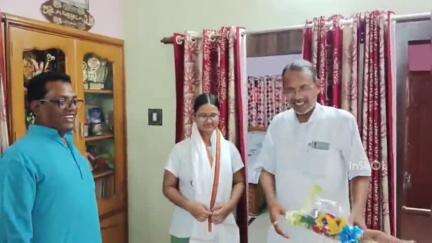 রায়না ১: মাধ্যমিকে কৃতি একাধিক ছাত্র-ছাত্রীকে জামালপুরে সংবর্ধনা বিধায়কের