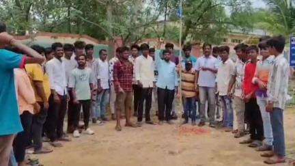 రాయదుర్గం: పట్టణంలో ఘనంగా ఏఐఎస్ఎఫ్ ఆవిర్భావ దినోత్సవం, జెండా ఆవిష్కరించిన జిల్లా అధ్యక్షులు కొట్రేష్