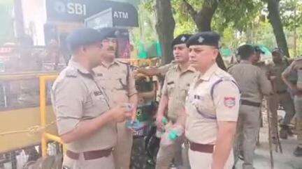 रुद्रपुर: रुद्रपुर के पुलिस ऑफिस में किच्छा विधायक के धरना प्रदर्शन को देखते हुए सुरक्षा व्यवस्था के पुख्ता इंतजाम किए गए