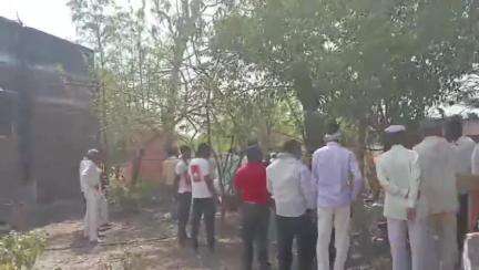 बार्शी: दहिटणे येथे वडील कीर्तनाला गेल्याची संधी साधत मुलाला खोलीत बांधून चोरी; वैराग पोलिसांकडून तपास सुरू