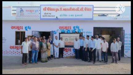 બાયડ: ગુજરાત સ્થાપના દિવસ 65માં વર્ષ આંતરરાષ્ટ્રીય સહકારી વર્ષ ઉજવણીમાં પીપોદરા દૂધ ઉત્પાદક સહકારી મંડળી ખાતે સ્વચ્છતા અભિયાન