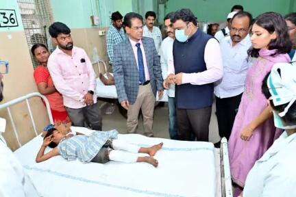 కర్నూలు: రోడ్డు ప్రమాదంలో గాయపడ్డ బాధితులకు మెరుగైన వైద్య సౌకర్యాలు కల్పించండి: కర్నూలు జిల్లా కలెక్టర్ రంజిత్ భాష