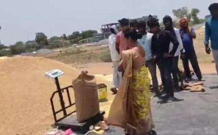 సంగారెడ్డి: ఐకెపి ఆధ్వర్యంలో వడ్ల కొనుగోలు కేంద్రం ప్రారంభం