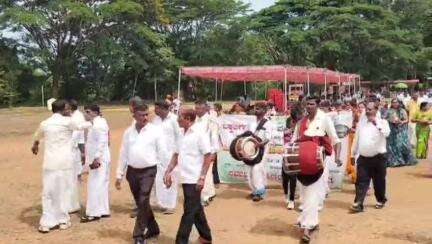 ವಿರಾಜಪೇಟೆ: ಹಾತೂರಿನಲ್ಲಿ 9ನೇ ವರ್ಷದ ಒಕ್ಕಲಿಗರ ಪರ್ವ  ಕ್ರೀಡಾಕೂಟಕ್ಕೆ ಚಾಲನೆ ನೀಡಿದ ವಿಧಾನ ಪರಿಷತ್ ಸದಸ್ಯ ಸುಜಾ ಕುಶಾಲಪ್ಪ