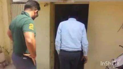 इटारसी: इटारसी में एसडीएम और तहसीलदार ने बैंक कॉलोनी में छापेमारी की, 79 सिलेंडर जब्त, जांच जारी
