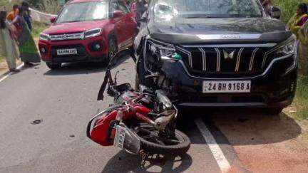 ಪಾವಗಡ: ಅಪ್ಪಾಜಿಹಳ್ಳಿ ಕ್ರಾಸ್ ಬಳಿ ಕಾರು ಬೈಕ್ ನಡುವೆ ಅಪಘಾತ, ಸ್ಥಳದಲ್ಲೇ ಬೈಕ್ ಸವಾರ ಸಾವು