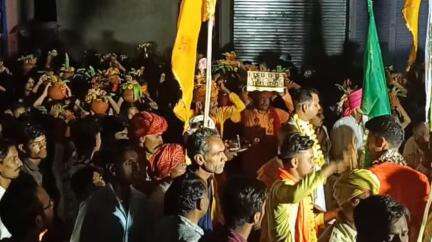 लटेरी: महोटी में कलश यात्रा के साथ श्री राम महायज्ञ और कथा का शुभारंभ