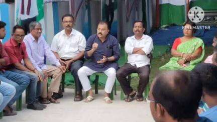 বজবজ ২: চক মানিক অঞ্চল তৃণমূল কংগ্রেসের কর্মী সমর্থকদের সঙ্গে নিয়ে সাংগঠনিক আলোচনা বৈঠক উপস্থিত বুচান ব্যানার্জি
