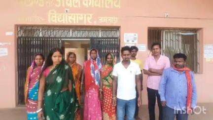 कर्माटांड /विद्यासागर: बिशनपुर की आशा देवी ने कर्माटांड़ थाने में ग्राम प्रधान सहित कई लोगों पर मारपीट और गाली-गलौज का आरोप लगाया