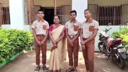 ଛତ୍ରପୁର: ରମ୍ଭା ସରକାରୀ ଉଚ୍ଚ ବିଦ୍ୟାଳୟରେ ଗଞ୍ଜାମ ବ୍ଲକ ମାଟ୍ରିକ ଟପ୍ପରଙ୍କୁ  ବିଦ୍ଯାଳୟରେ ସମ୍ବର୍ଦ୍ଧନା