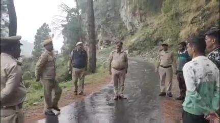 चम्बा: चुराह वन मंडल की तीसा रेंज में वन मित्रों को आग बुझाने का प्रशिक्षण दिया गया