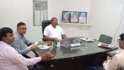 माधौगढ़: रामपुरा विकास खंड कार्यालय का सीडीओ ने किया निरीक्षण, खामियां मिलने पर दिए दिशा निर्देश