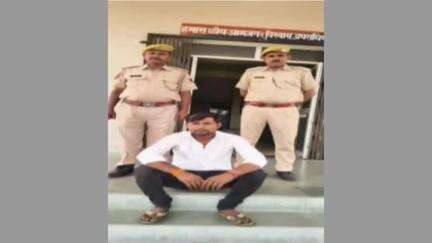 गंगापुर: सदर थाना पुलिस ने 48 पव्वे अवैध देशी शराब ज़ब्त कर एक आरोपी को किया गिरफ्तार