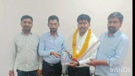 रेणापूर: रेनापुर वकील मंडळाच्या उपाध्यक्षपदी अँड .सतीश चोथवे यांची निवड