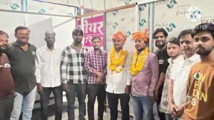 बकानी: बकानी कस्बे में हुसैनी सोसायटी ब्रांच के सरपरस्त व नायब सरपरस्त के रूप में अल्ताफ हुसैन व मुश्ताक नागोरी को किया मनोनीत