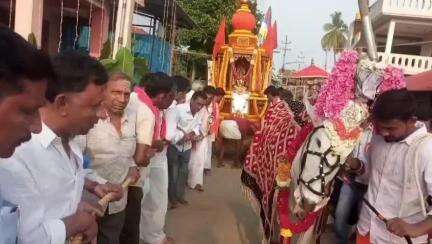 ಮಳವಳ್ಳಿ: ಹಲಗೂರಿನಲ್ಲಿ ವಿಜೃಂಭಣೆಯಿಂದ ನಡೆದ ಶ್ರೀ ರೇಣುಕಾಚಾರ್ಯ ಹಾಗೂ ಶ್ರೀ ಬಸವಣ್ಣ ನವರ ಜಯಂತೋತ್ಸವ