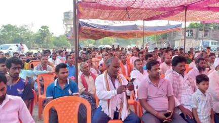 बैरिया: बिहार बदलाव यात्रा: बगही बघम्बर पुर पंचायत में जन सुराज की बैठक संपन्न, प्रदेश अध्यक्ष पहुंचे