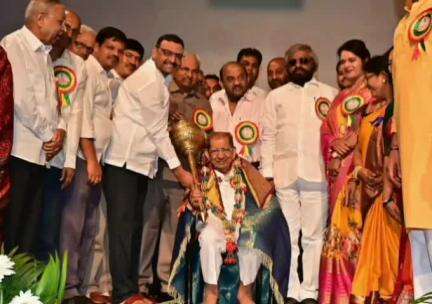 ದಾವಣಗೆರೆ: ವೀರಶೈವ-ಲಿಂಗಾಯತ ಎಲ್ಲ ಪಠಾಧೀಶರನ್ನು ಮಹಾಸಭಾ ಒಂದು ಮಾಡಲಿದೆ: ನಗರದಲ್ಲಿ ಶಾಸಕ ಶಾಮನೂರು ಶಿವಶಂಕರಪ್ಪ