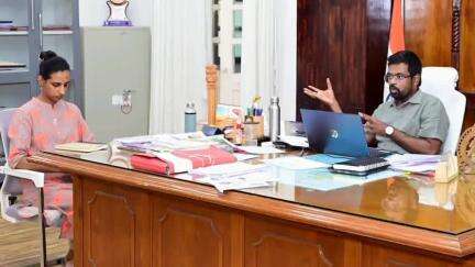 కూచిపూడి గ్రామాన్ని ఆర్థికంగా అభివృద్ధి చేయడంతో పాటు ఆదాయ వనరులను పెంపొందించాలి: కలెక్టర్ డీకే బాలాజీ