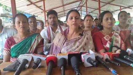 କୋରାପୁଟ ସହର: ଲମତାପୁଟରେ ୮ ବର୍ଷୀୟ ନାବାଳିକାକୁ ଦୁଷ୍କର୍ମ ଅଭିଯୋଗ ଘଟଣା, ଗ୍ରାମରେ ପହଞ୍ଚି ସ୍ଥିତି ଅନୁଧ୍ୟାନ ସାମ୍ବାଦିକ ସମ୍ମିଳନୀ