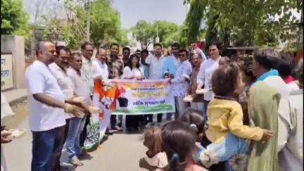 पचपहाड़: भवानीमंडी में युवा कांग्रेस ने पूर्व मुख्यमंत्री अशोक गहलोत का 74वां जन्मदिन सेवादिवस के रूप में मनाया