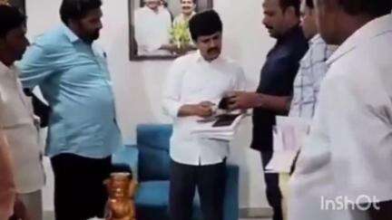 తిరుపతి ఎంపీ మద్దెల గురుమూర్తి కార్యాలయంలో ప్రజా సమస్యల పరిష్కార వేదిక