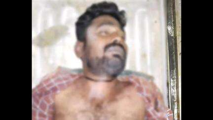 పట్టణంలోని టెంపుల్‌ కాలనీలో అప్పుల బాధ తట్టుకోలేక వ్యక్తి ఆత్మహత్య