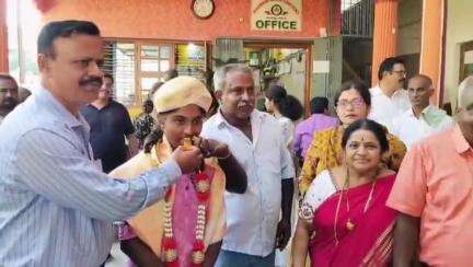 ಮದ್ದೂರು: ಎಸ್ಎಸ್ಎಲ್‌ಸಿಯಲ್ಲಿ ಶಿವಪುರದ ಪೂರ್ಣಪ್ರಜ್ಞಾ ಶಾಲೆಯ ವಿದ್ಯಾರ್ಥಿನಿ ರಾಜ್ಯಕ್ಕೆ 2ನೇ ರ್‍ಯಾಂಕ್, ಶಾಲಾ ಆಡಳಿತ ಮಂಡಳಿಯಿಂದ ಸನ್ಮಾನ