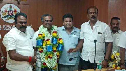 ಪಾವಗಡ: ಪುರಸಭೆ ಅಧ್ಯಕ್ಷರಾಗಿ ಸುದೇಶ್ ಬಾಬು ಅವಿರೋಧ ಆಯ್ಕೆ