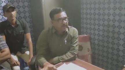 ખંભાત: ઉંદેલ દૂધ મંડળીમાં સભાસદનું દૂધ ભરવા મુદે વિવાદ, દૂધ મંડળીના સેક્રેટરીએ પ્રતિક્રિયા આપી.