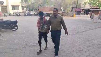 खंडवा नगर: खंडवा कोतवाली पुलिस ने 3 साल से फरार चल रहे आरोपी को माता चौक से किया गिरफ्तार