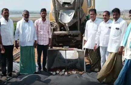 గాంధారి: లోకతాండాలో సీసీ రోడ్డు నిర్మాణ పనులు ప్రారంభం