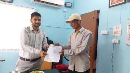 कपकोट: लोहारखेत निवासी किसान को ओलावृष्टि से हुआ भारी नुकसान, SdM कपकोट को पीड़ित ने सौंपा ज्ञापन लगाई गुहार