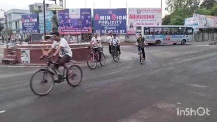મોડાસા: શહેરની સહયોગ ચોકડીથી સાયકલિંગ યોજાઈ, મોટી સંખ્યામાં નગરજનો, અધિકારીઓ તેમજ મહિલાઓ જોડાઈ