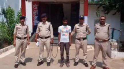 सिहोरा: मझगवां में 4 वर्षीय बच्ची के साथ रेप करने के मामले में पुलिस ने आरोपी को पकड़ा, आरोपी की तस्वीर देखकर सहमी मासूम