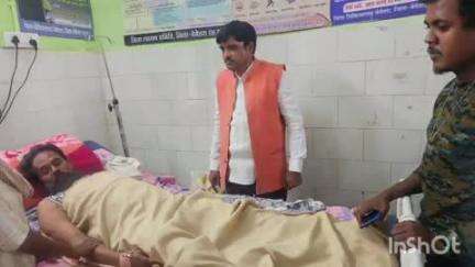 बेमेतरा: बेमेतरा के शासकीय जिला चिकित्सालय में नपा अध्यक्ष ने भाजपा महामंत्री संतोष वर्मा के स्वास्थ्य का जाना हाल