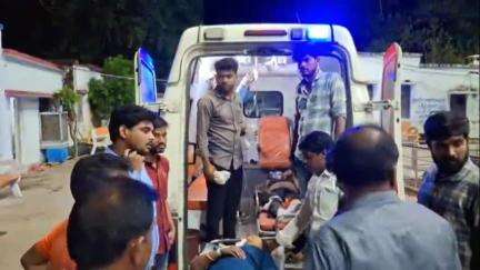 बड़ा मलेहरा: तेज रफ्तार ओमनी वैन और अर्टिगा कार की टक्कर में दो वर्षीय बालक की मौत, चार घायल