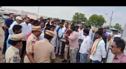 ఎల్కతుర్తి: ఎల్కతుర్తి మండల కేంద్రంలో రోడ్డు సుంద్రీకరణ పనులను పరిశీలించిన మంత్రి పొన్నం ప్రభాకర్