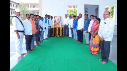 కామారెడ్డి: కలెక్టరేట్లో శ్రీ భగీరథ మహర్షి జయంతి వేడుకలు నిర్వహించారు