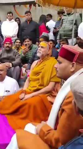 पूजनीय है गुरुदेव जी महाराज जी की जय हो  जगतगुरु सरस्वती जी महाराज जी की जय हो