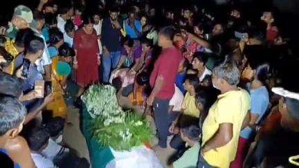 শান্তিপুর: হরিপুরে ফিরল রাজস্থানে কর্মরত BSF জওয়ানের কফিন বন্দি মৃতদেহ, শেষ শ্রদ্ধা গ্রামবাসীদের
