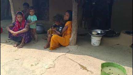 बिहार: कोशुक गांव के माझी टोला में एक चापाकल के सहारे रह रहे 60 परिवार, पानी के लिए हो रही परेशानी #jansamasya