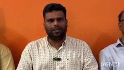 सावंतवाडी: सावंतवाडी शहराचा विकास मंत्री दीपक केसरकर यांच्यामुळे खुंटला;  शिवसेना ठाकरे गटाचे तालुकाध्यक्ष मायकल डिसोजा यांचा आरोप