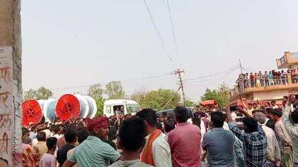 braking news bahuara sonbhadhra    date 04 05   2025 subah 7.00 baje huaa hai


bahara