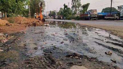 कोंडागांव: रायपुर नाका के पास अधूरे नाली निर्माण के चलते सड़क पर दूषित जल का भराव, दुकानदारों के साथ आमजन परेशान #jansamasya