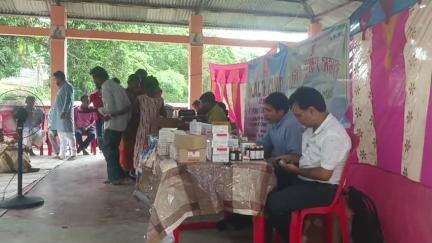 কৈলাশহর: কৈলাসহর চন্ডিপুর ভৈরব থলি প্রাঙ্গণে বৈদিক ব্রাহ্মণ সমাজের উদ্যোগে বিনামূল্যে স্বাস্থ্য শিবির অনুষ্ঠিত হয়