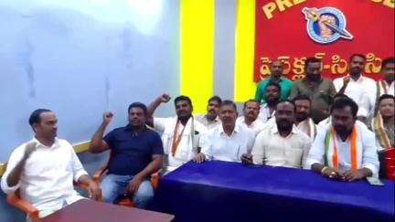 సిరిసిల్ల: వరి ధాన్యం కొనుగోలు, కుల గణన అంశాలపై బీజేపీ నాయకులు మాట్లాడిన మాటలను ఖండించిన కాంగ్రెస్ నాయకులు