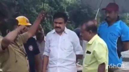 കോട്ടയം: ഭരണങ്ങാനത്ത് മീനച്ചിലാറ്റിൽ യുവാക്കളെ കാണാതായ സ്ഥലം എം.പിമാരായ ജോസ് കെ മാണി, ഡീൻ കുര്യാക്കോസ് എന്നിവർ സന്ദർശിച്ചു