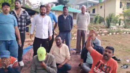 लोहाघाट: नगर लोहाघाट में सरयू लिफ्ट पेयजल योजना की मांग को लेकर लोगों का धरना चौथे दिन भी रहा जारी #jansamasya